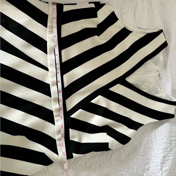 Cleo sleeveless business dress - Picture 4 of 5